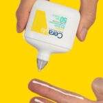 CeraVe Fluide Invisible Toucher Sec SPF50+ | Peau Normale à grasses | Tendance acnéique | 50ml